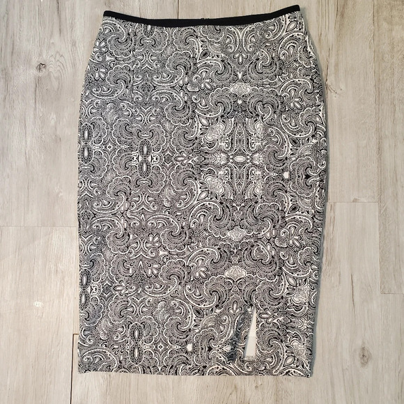💚5/$25 Express High Waist Paisley Print Stretchy Pencil Skirt Size 8 - Picture 4 of 7